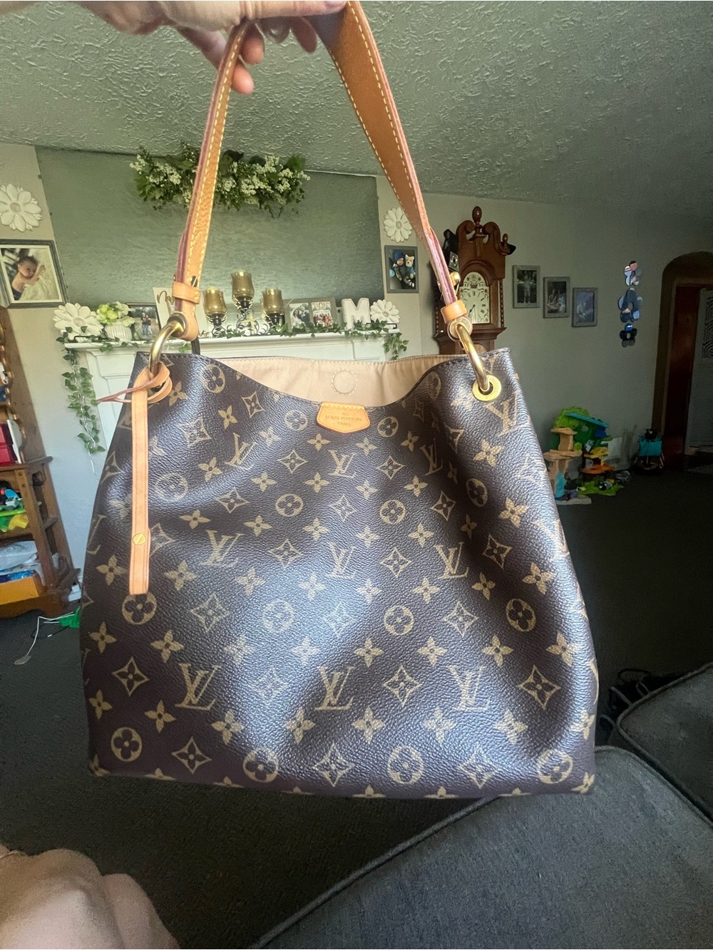 Louis Vuitton Graceful PM Bag - Picture 10 of 13